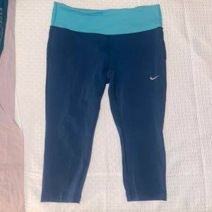 Nike dri fit crop legging